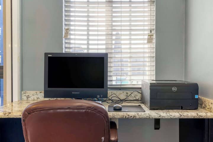 Business Center 36 of 41