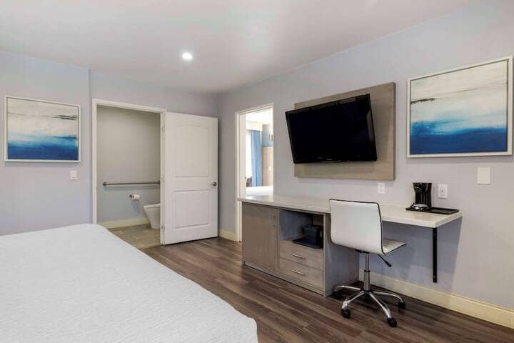 Room 15 of 41