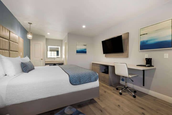 Room 19 of 41